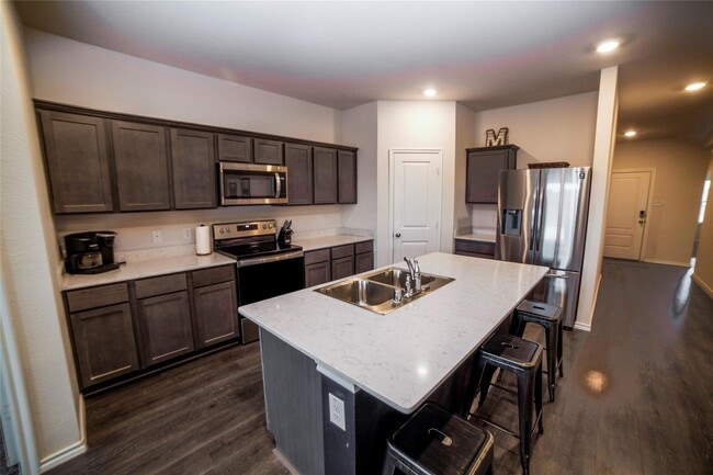 Building Photo - 103 Whirlway Ln