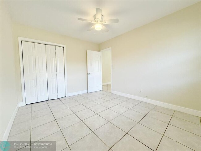 Building Photo - 2751 NW 14th Ct