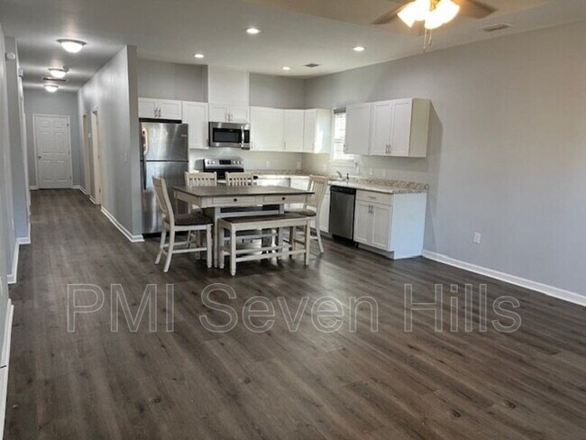 Foto del edificio - 1725 Holton St