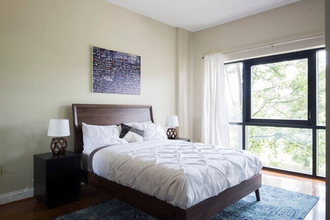 Building Photo - 715 North Church Street