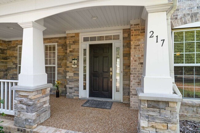 Foto del edificio - 217 Conservatory Drive