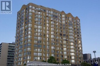 Building Photo - 75 Riverside Dr E