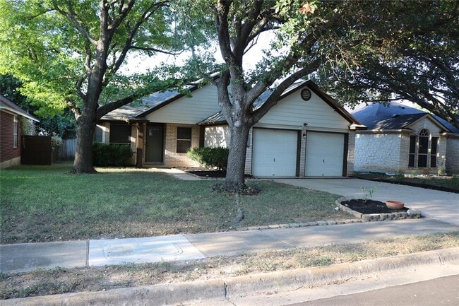 Building Photo - 1111 Blue Fox Dr