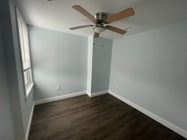 Foto del edificio - 2171 E Hagert Street