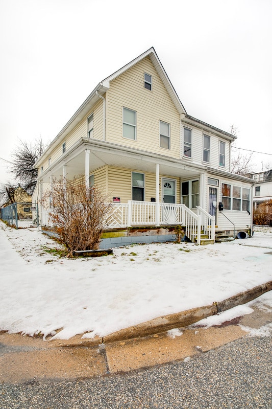 Building Photo - 1722 Sexton St