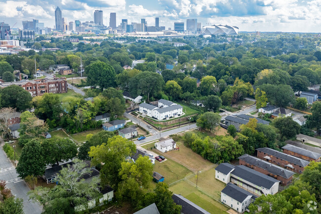 Aerial Context - Beautifully Remodel 2 Bedroom Apartment