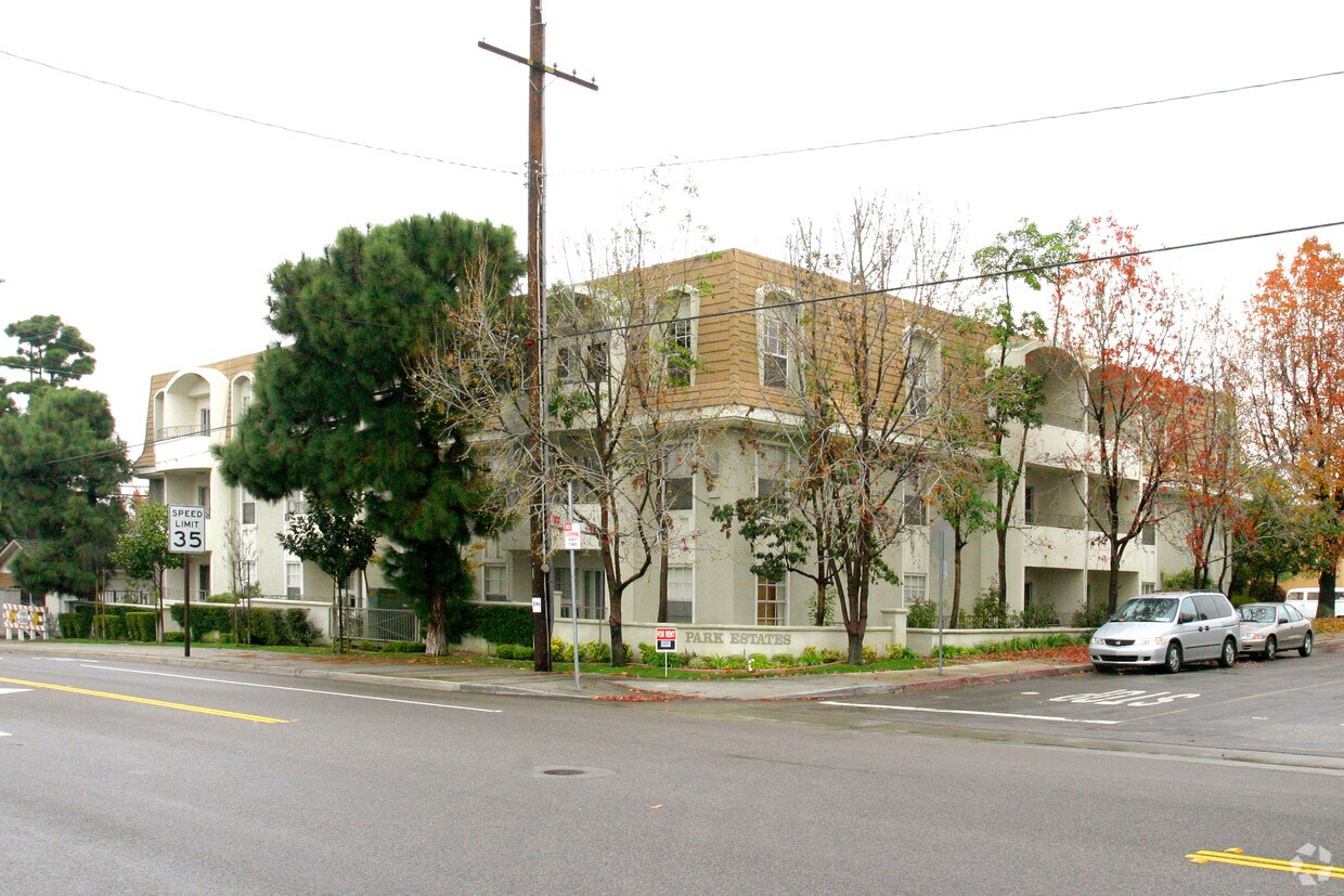 Foto del edificio - Park Estates