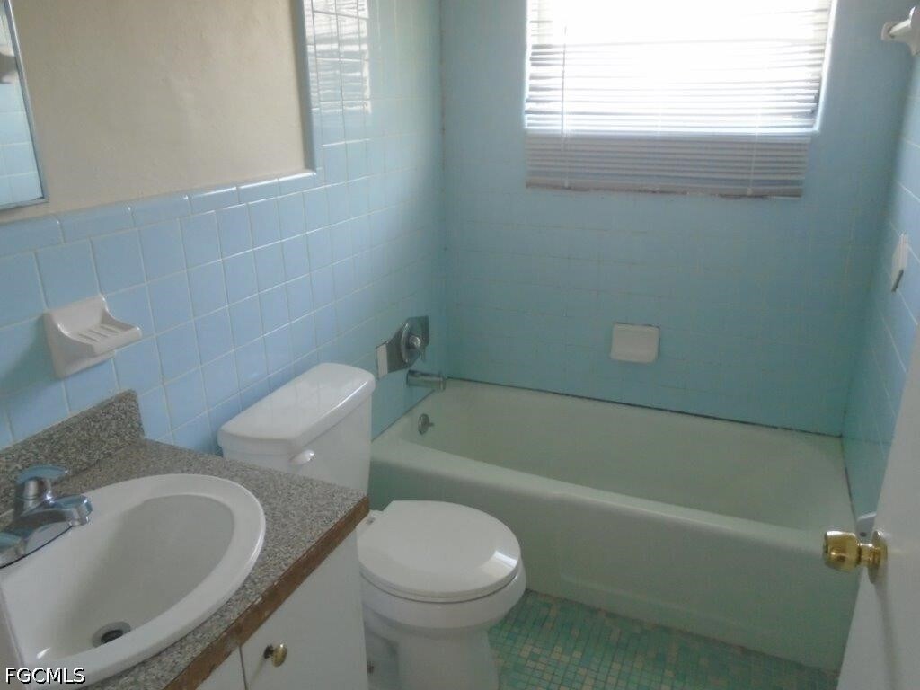 Foto del edificio - 2625 Linhart Ave