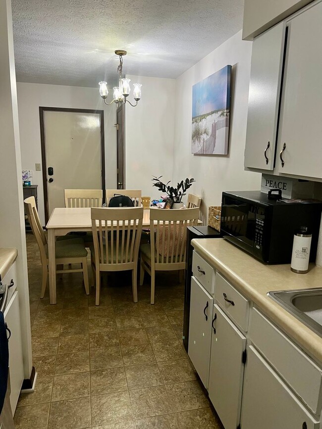 Foto del edificio - 2 Bedroom apartment for rent near EMU