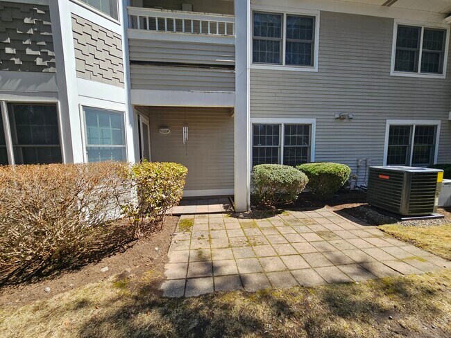 Building Photo - 661 Lowell St