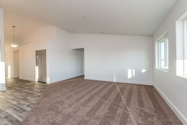 Foto del edificio - Stunning 4 Bed, 2 Bath Rancher in Airway H...