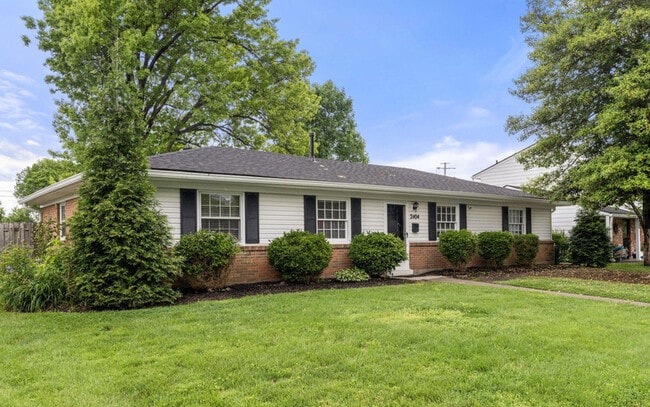 Building Photo - 2404 Silverbrook Ave