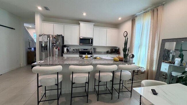 Foto del edificio - 1978 Education St