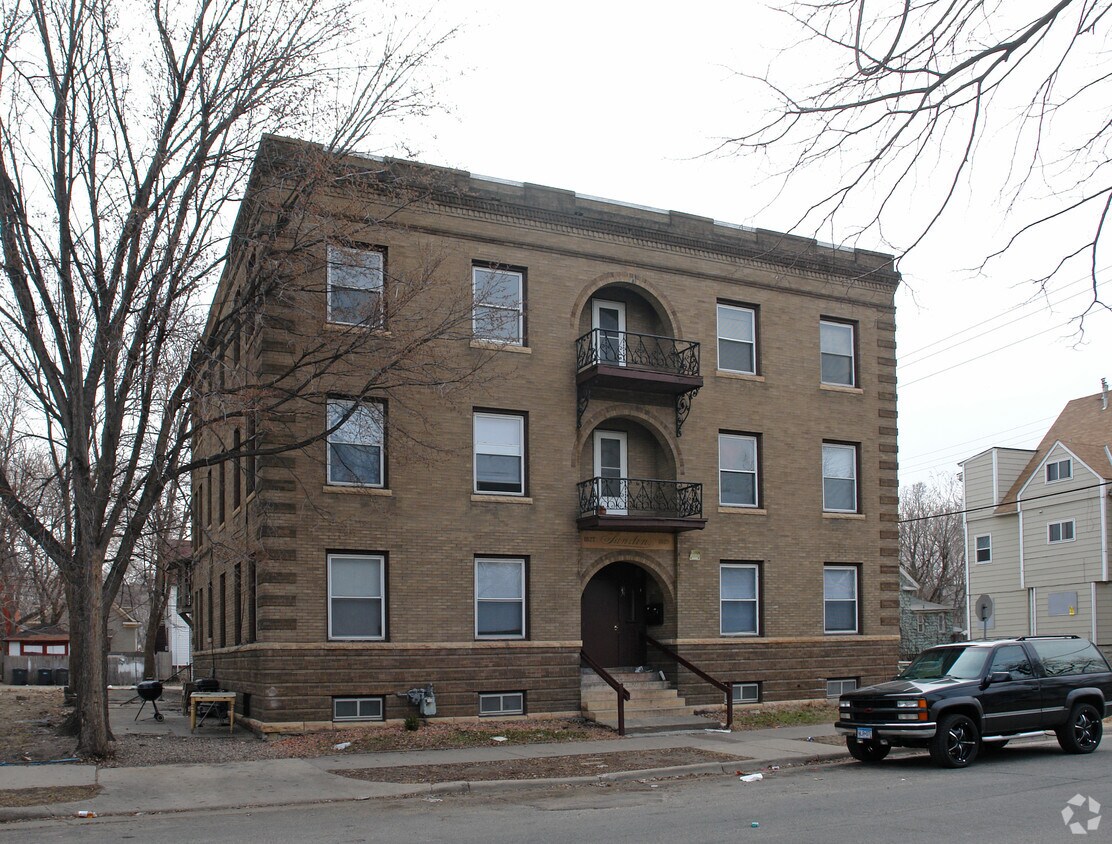 Foto del edificio - 1827-1829 14th Ave S