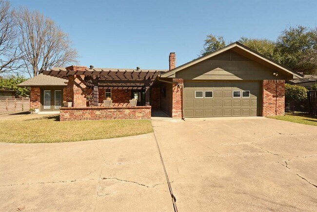 Building Photo - 2907 Tam O Shanter Ln