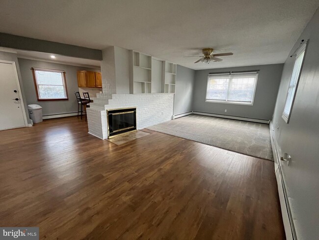 Foto del edificio - 80 Black Walnut Rd