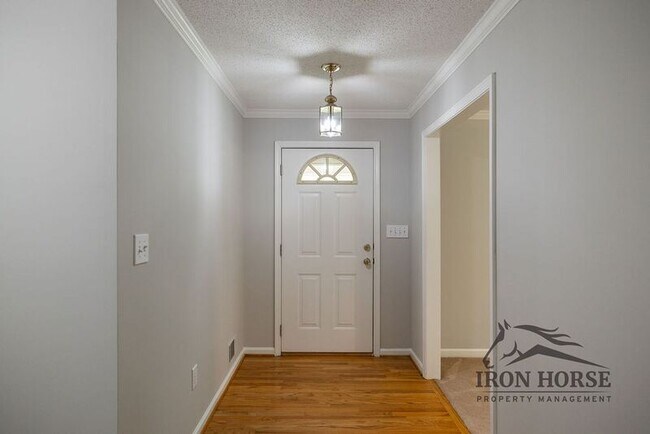 Foto del edificio - 8671 Macon Hwy