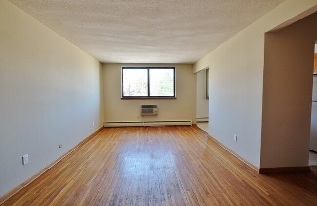 Building Photo - Randolph Apartments | 1172