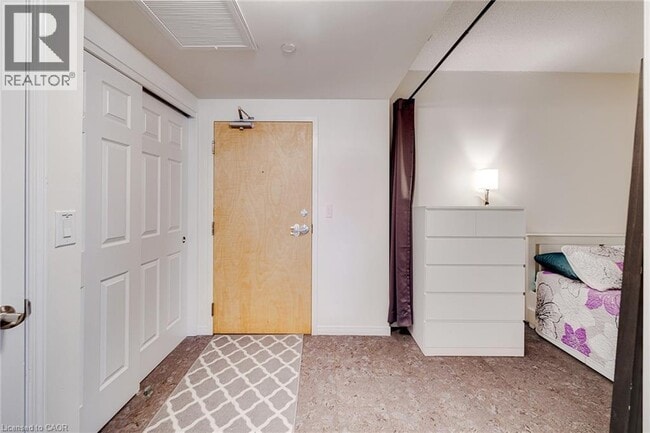 Building Photo - 155 Water St S