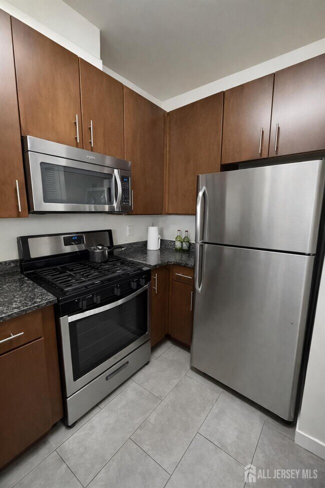 Foto del edificio - 445 Tower Blvd