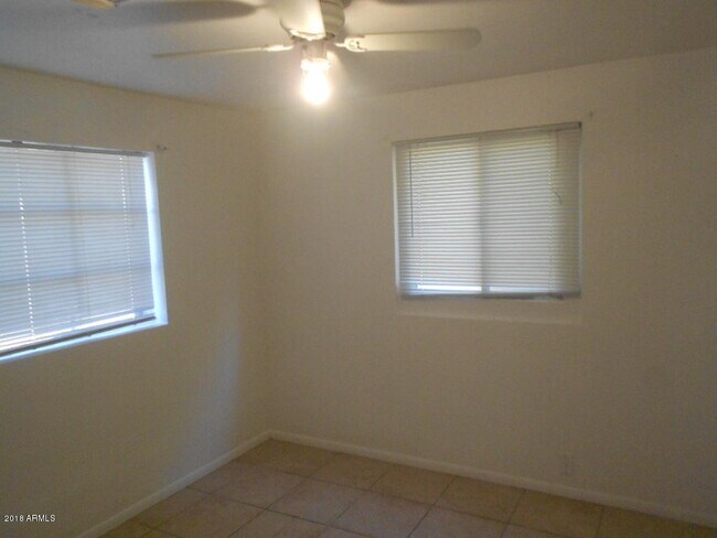 Foto del edificio - 2727 W Belmont Ave