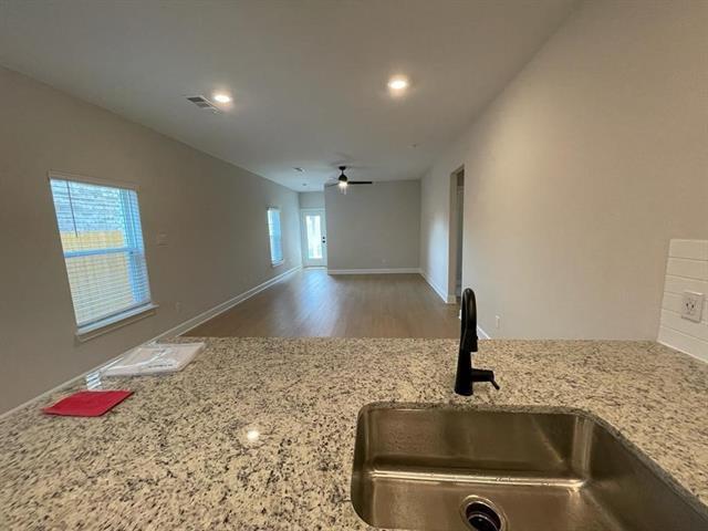 Foto del edificio - 1106 Witherspoon Ln
