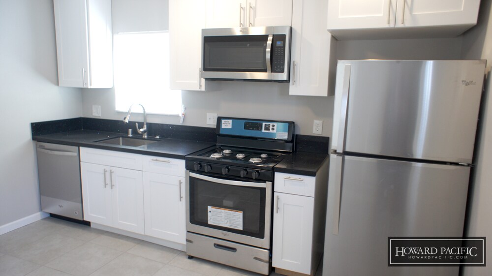 Foto principal - 964 E 5th St