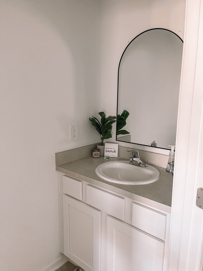 Building Photo - 49 Tidal Beach Ave