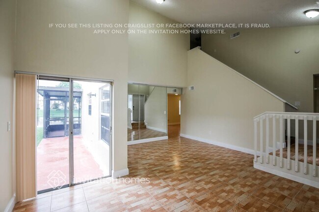 Building Photo - 13970 Langley Pl