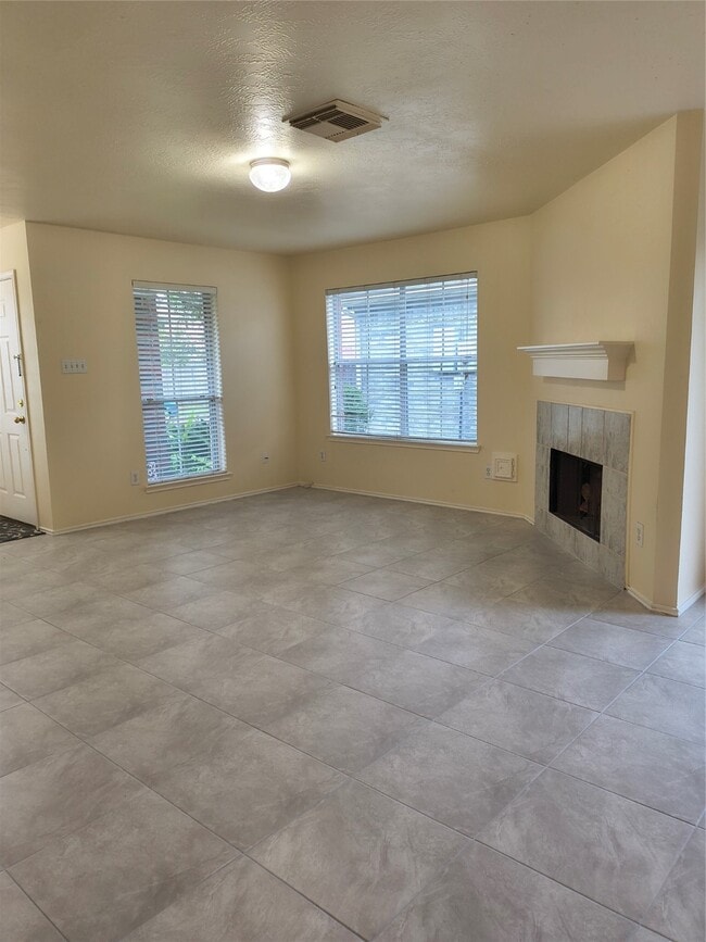 Building Photo - 11723 Berry Meadow Dr