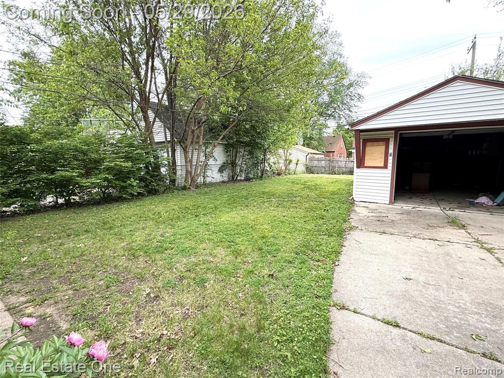 Building Photo - 1746 N Denwood St