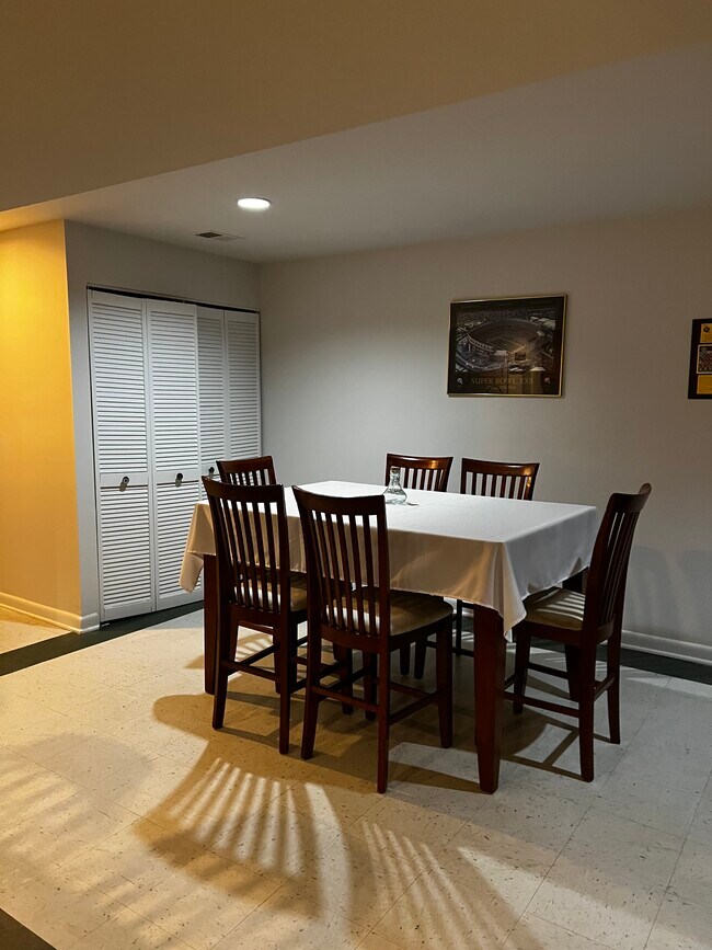 9407 Forest Haven Dr, Alexandria, VA 22309 House for Rent in