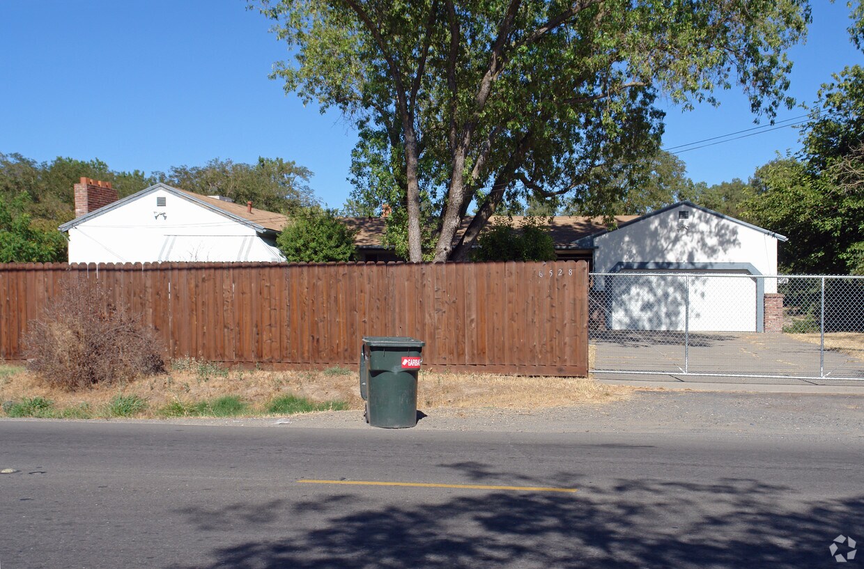 Building Photo - 6528 32nd St