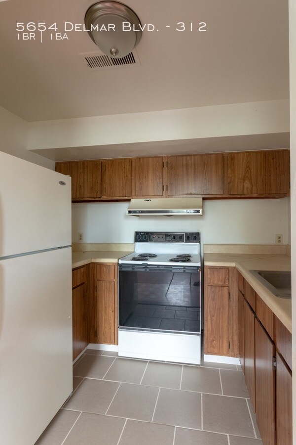 Building Photo - 5654 Delmar Blvd