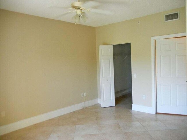 Building Photo - 2813 Grande Pkwy