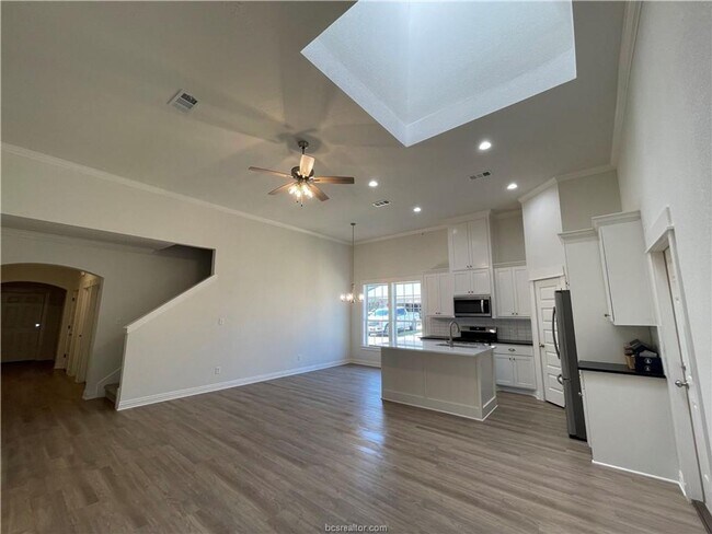 Foto del edificio - Brand New Townhome for Lease Available 12/...