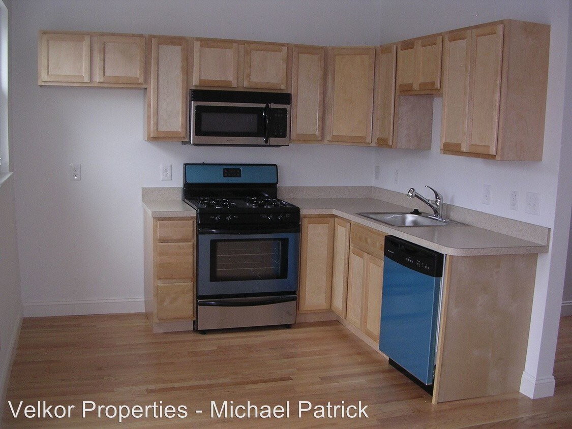 Primary Photo - 59 Marion St