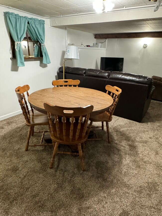 Comedor - 801 Miller St