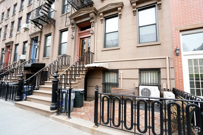 Building Photo - 268 Degraw St