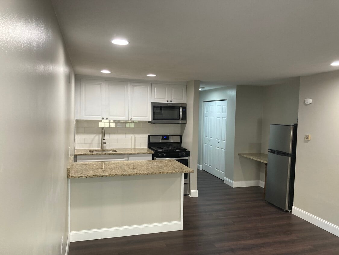 16 Kenmar Dr Unit 126, Billerica, MA 01821 Condo for Rent in