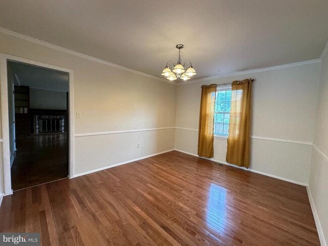 Building Photo - 10833 Sandringham Rd