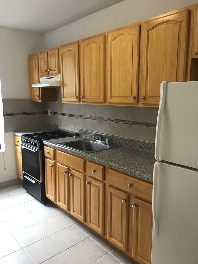 Foto principal - 4301 18th Ave
