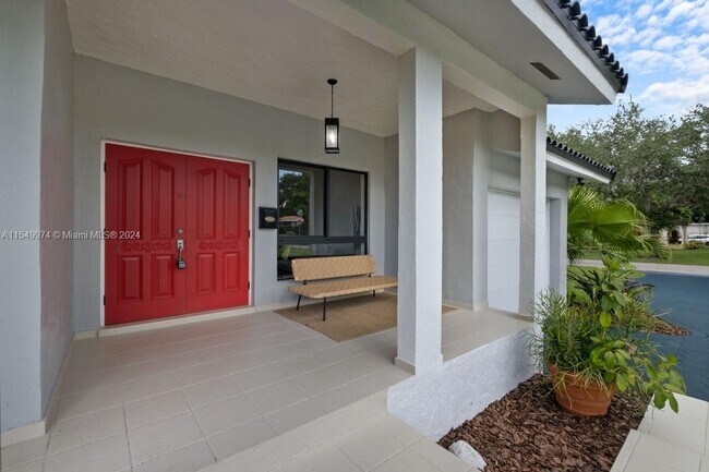 Building Photo - 600 Nightingale Ave