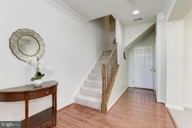 Building Photo - 44258 Navajo Dr