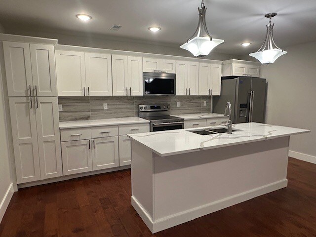 Foto del edificio - 102 Beechwood Ln