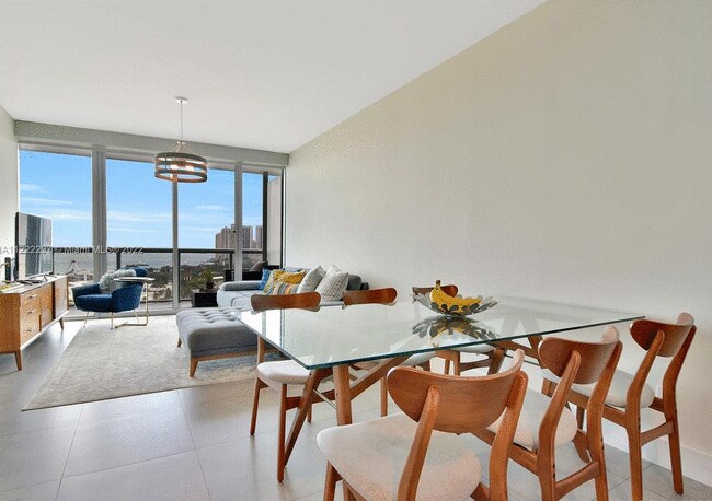 Foto del edificio - 888 Biscayne Blvd