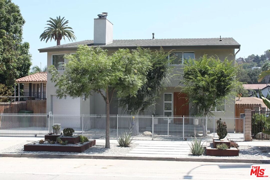 Foto principal - 2334 Silver Lake Blvd