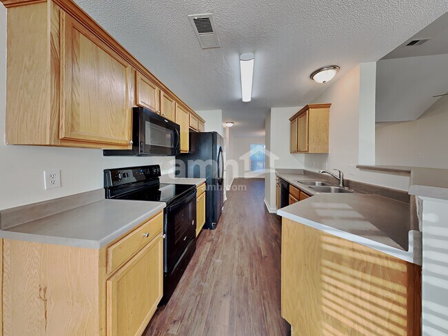 Building Photo - 1315 Chatman Cove