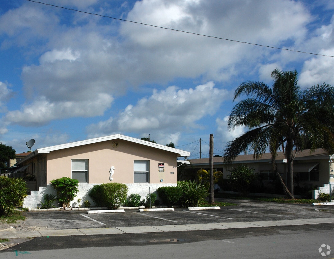 Building Photo - 2221 Adams St