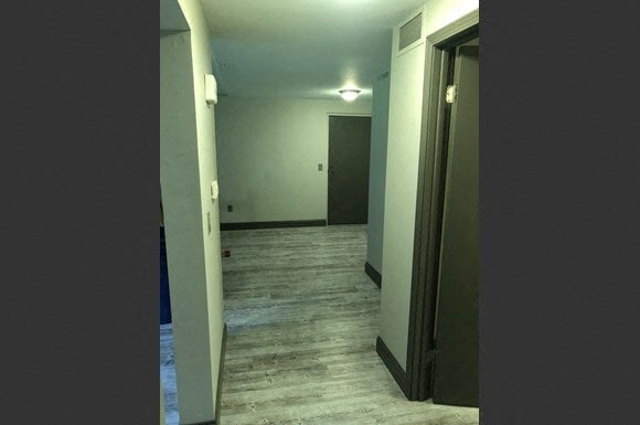 Building Photo - 614 Englewood Ave